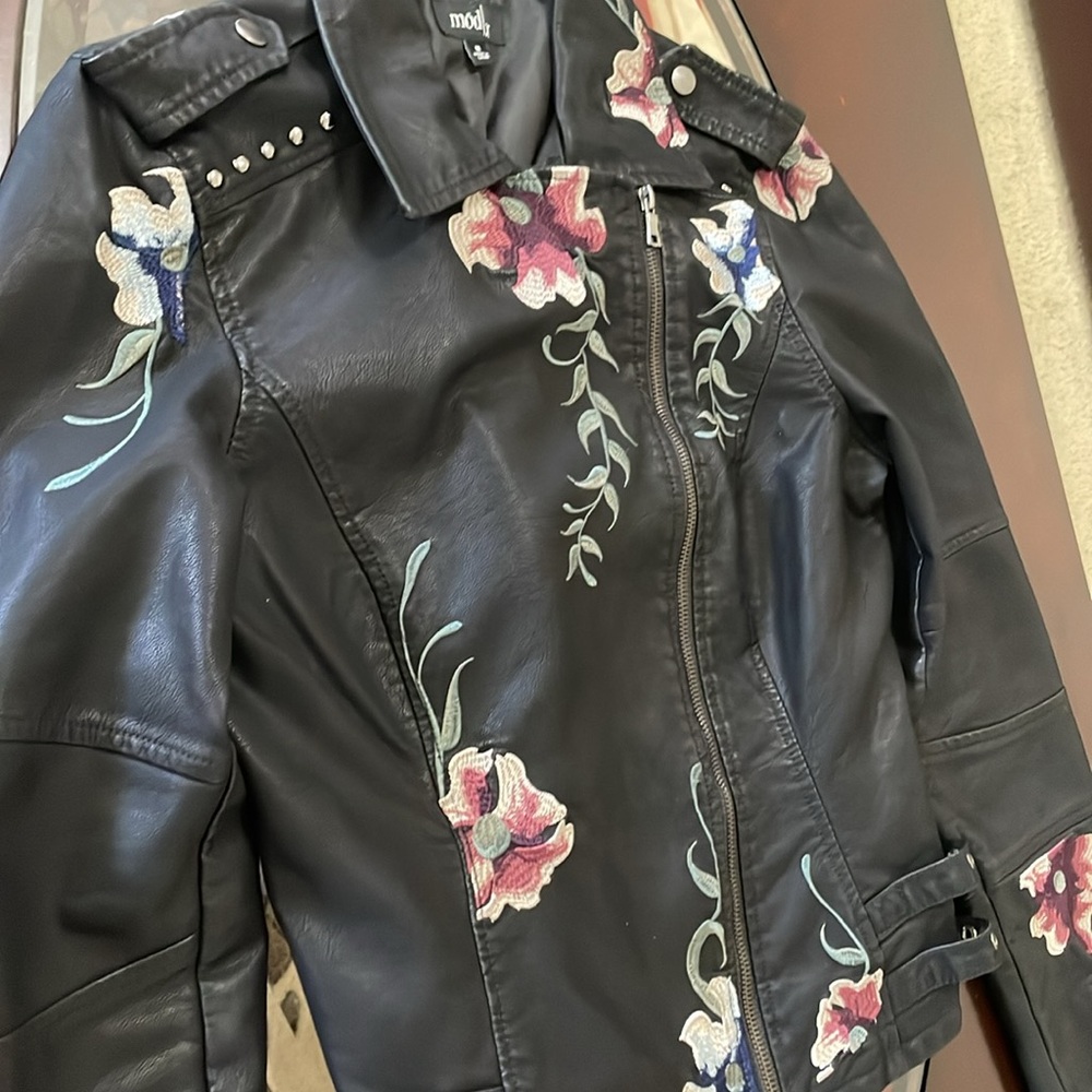Jacket - Picture 13 of 17
